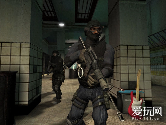 射击策略—SWAT4游戏玩法介绍（SWAT4游戏难度如何）--第2张